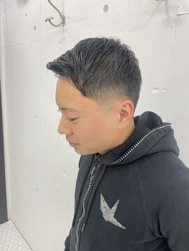 ウェルネス(Wellness) スキンフェードツイストスパイラルツーブロックマッシュ22