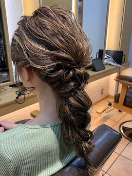 モテナ アット ベッピン(motenas at Beppin s) ヘアアレンジ/編み込み