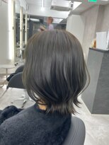 アルドーレ(Ardore)&nbsp;スタイリングも簡単ハッシュカット☆赤みを抑えたオリーグレー☆