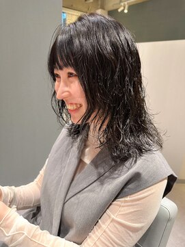 アム(amu) 【パーマ】ゆるめパーマ×ミディアムウルフ×グレイジュカラー☆