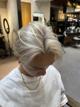 ヴァイス 新宿店(VAICE) メンズホワイトカラー×ハンサムショート