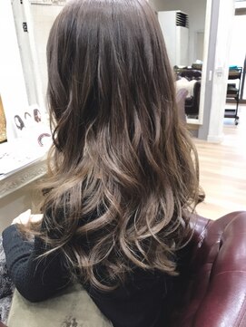 ルッソリベラ 池袋(Lusso libera) ブラウンベージュ/ウェーブ巻き/波巻き