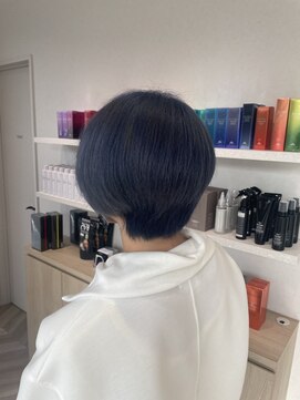 アッシュ 宮前平店(Ash) ブルーカラー/ショートボブ