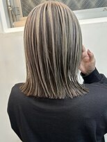 ヴェルデ(Verde)&nbsp;アンブレラカラー×切りっぱなしボブ