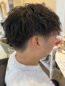 ハグクレア(HUG CLAIRE) カットツーブロパーマソフトツイストパーマツイストパーマ