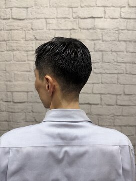 グレイスフル バーバープラチナム 六本木店(Graceful Barber platinum) 73刈り上げフェードスタイル