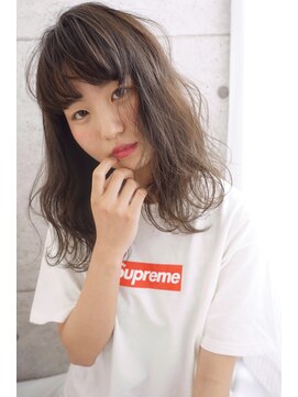 イソラブル 日比野店(ISOLA-blu) やわらかグレージュ