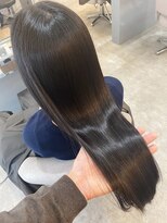 ジーナ 銀座(Zina)&nbsp;大人可愛い/フェザーバング/丸型/マロンベージュ【