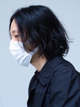 デフ(def) パーマで魅せる大人のメンズミディアムロング