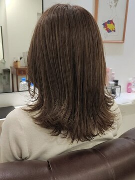 インビテーション(invitation) 赤みをおさえるダブルカラー