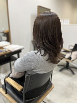 ラフ(LAFF) ミディアム/ウルフ/レイヤー/カーキ