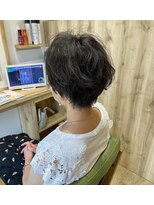 カミケンネクスト(kamiken.next)&nbsp;ふんわりパーマ上品大人こなれショート【カミケンネクスト】