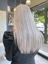 リノショアーズ 日本大通り店(RINOSHORES)&nbsp;ストレートロングホワイトパールシルバーブロンドmaaya