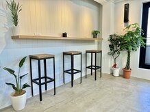 ユンク(UNC)の雰囲気（暇な時間を潰せるコンセント付スペース。#髪質改善#ハリスノフ）