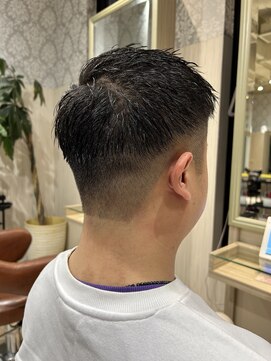 ビス リアン 川口店(Vis lien) ツーブロック刈り上げスキンフェードカットアッシュブラック