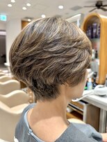 ピークアブー アヴェダ ギンザシックス(PEEK-A-BOO AVEDA GINZASIX) 細かめハイライトカラ ハイトーンショートボブ  骨格補正カット