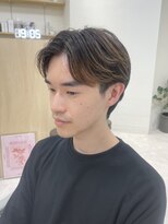 ハニー 町田(HONEY)&nbsp;短めセンターパート 刈り上げなし