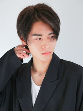 ニューヨークニューヨークマザーズ(NYNY Mothers) 黒髪センターパート/ワンカール/ウルフカット