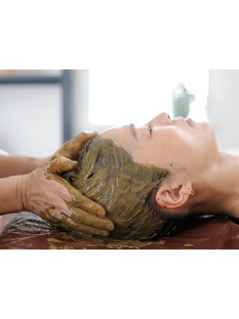 自慢の厳選商材でダメージを補修しながら美しい髪に◇思わず触れたくなる、うる艶髪へと導きます*