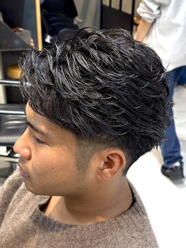 エリマ 調布(elima) 調布メンズカットフェザーパーマ刈り上げセンターパートフェード