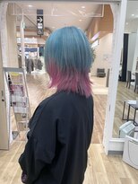 キセイ イオンモール新利府北館店(KISEI)&nbsp;ブリーチ/ターコイズ×ピンク/ショートウルフ/10代20代30代40代