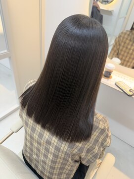 シダ(sida SAIIN) グレージュカラー