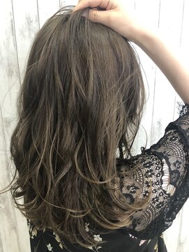 カイノ イオンモール草津店(KAINO) ミルクティーベージュで女子力up！