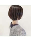 ふんわりボリュームのショートレイヤースタイル