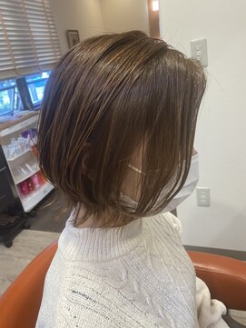 ピアリ(Peri) 外ハネレイヤーボブ