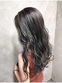【cue】ダークグレージュ×極細ホワイトハイライト
