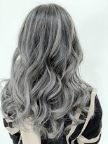 トリニティ(trinity)&nbsp;外国人風バレイヤージュ♪大人グレージュ艶【豊見城トリニティ】