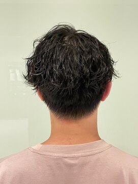 ザバーバー 東京(THE BARBER) 波巻きセンターパート