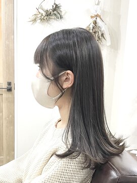 ホンネ(honne.) グレージュカラー×フェミニンロング