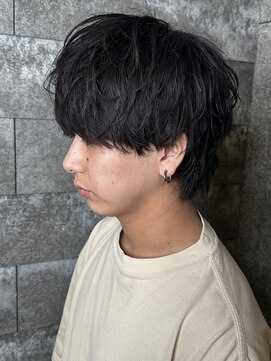 ヒュイル バイ ニアウ(Hwyl by Niau) メンズマッシュパーマニュアンスパーマスパイラルパーマ刈り上げ