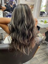 カルフール ロハス 草加東口店(Carrefour LOHAS)&nbsp;ハイライト・髪質改善・ケアブリーチ・ダメージレス・寒色系