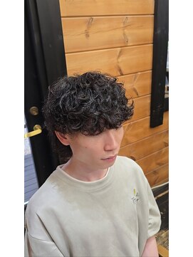 ザ クロー(THE CROW) 波巻きシャドウパーマ