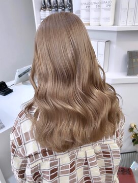 melt.tokyo【メルトトウキョウ】【4月中旬NEW OPEN（予定）】 インナーカラー/トリートメント/デザインカラー/ペールピンク