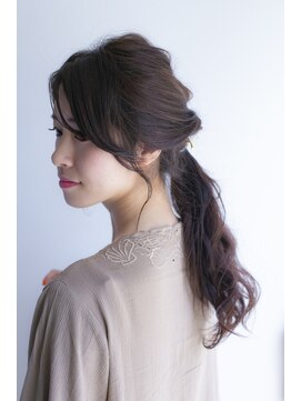 レフラム 獨協大学前店(le:fro:m) 『大人カジュアルなポニーアレンジ』le:fro:m獨協大学前店