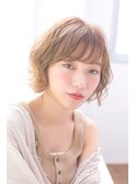 やわらか透け感ショートカール