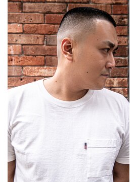 フォーコーナーズ(Four Corners) SKIN BUZZ【フェードボウズ】