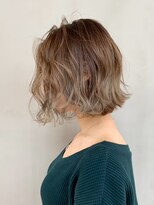 アイティー バイ アルバム 浦和店(IT by ALBUM) ボブグラデーション_オリーブカラーハイライトカラー_ba250641