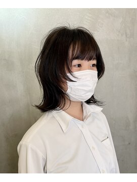 アンダーバーホワイトモデ 河内長野(_WHITE mode) ◎ウルフカットレオヤーカットフェイスレイヤー外ハネ河内長野