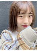 カット:外ハネボブ　カラー:明るめアッシュベージュ