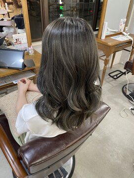 トゥーユー(to you...) シークレットハイライト 担当 松田