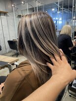 ルク 立川南口店(Luk)&nbsp;バレイヤージュ(ベージュ)