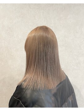 イースブルー 高松店(Y’s Blue) ホワイトグレージュ