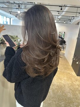 メリー オオサカ(Merly Osaka) 寒色ブラウン×ザクザクレイヤー