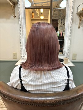 オーガスト ヘア ネイル(AUGUST hair nail) ピンクベージュ／ブリーチ1回～／横浜／ハイトーン