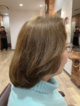 アートイン グラデーションボブ