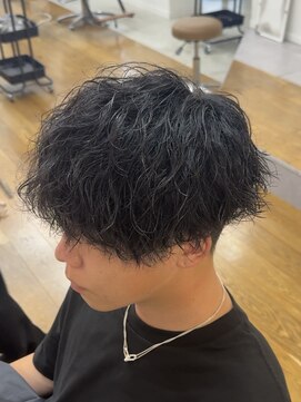 シルク バイ ルカ(SilQ by Luca) 縦落ちツイストスパイラルパーマ